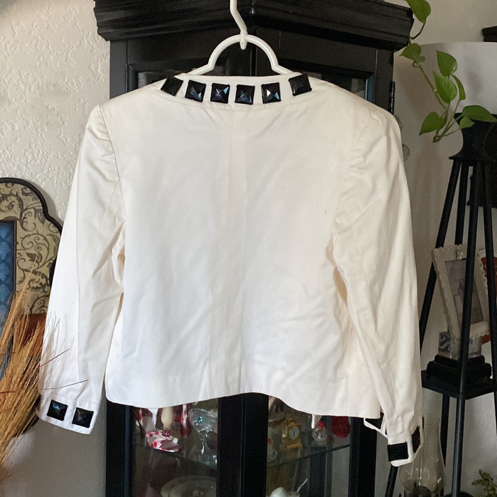 Cute blazer - Picture 2 of 2